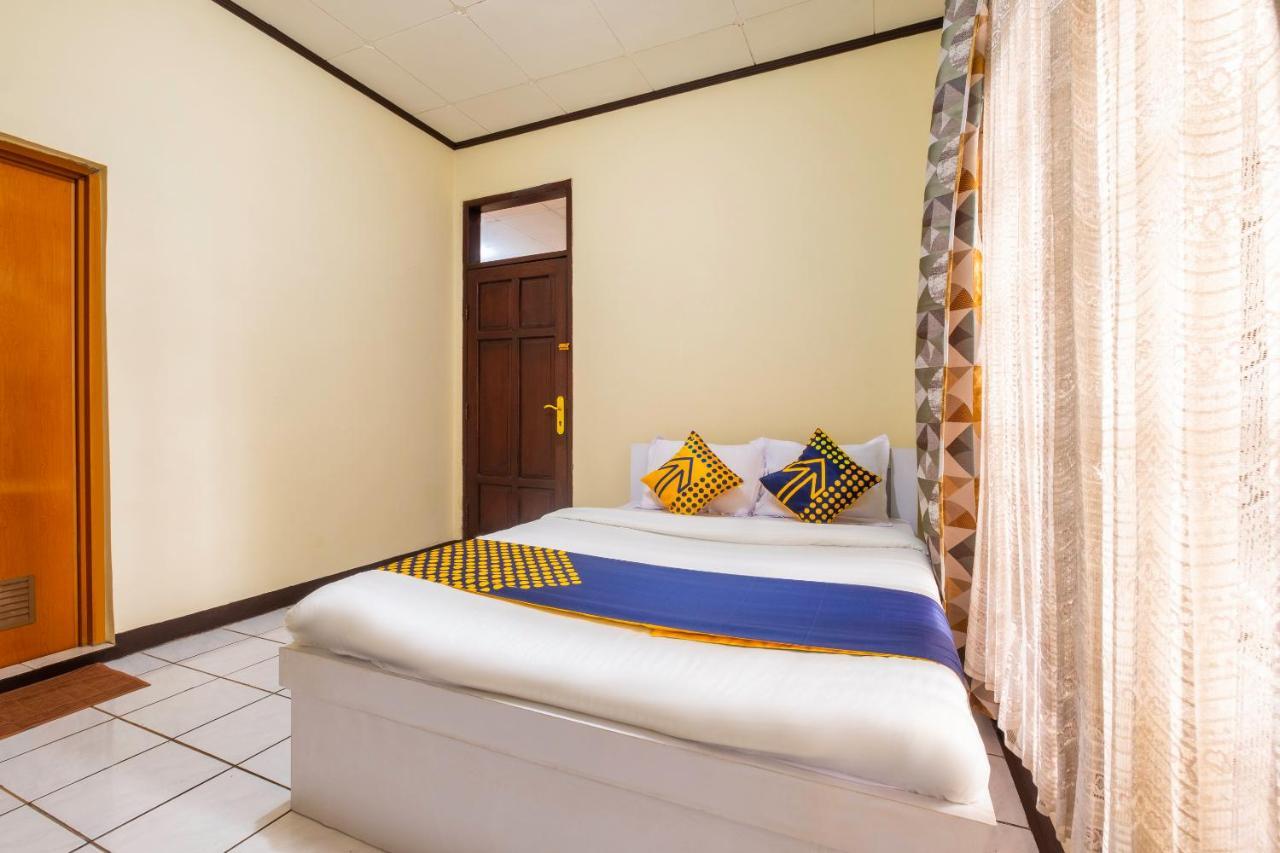 Super Oyo 2672 Bee M Syariah Hotel Bandung Buitenkant foto